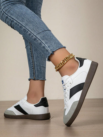 Retro tweekleurige casual witte sneakers voor dames