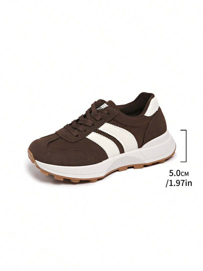 Retro gestreepte sneakers voor dames met dikke zool