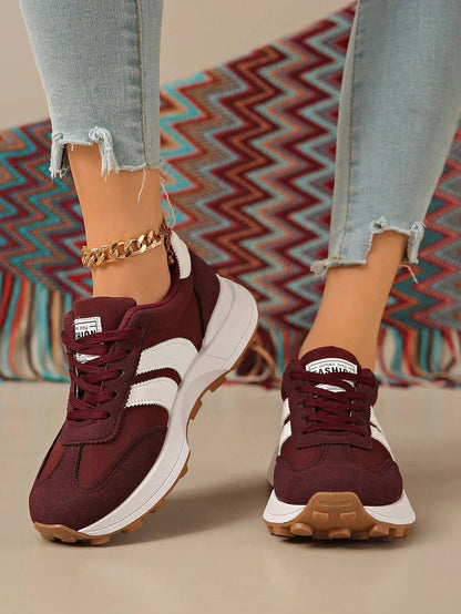 Retro gestreepte sneakers voor dames met dikke zool