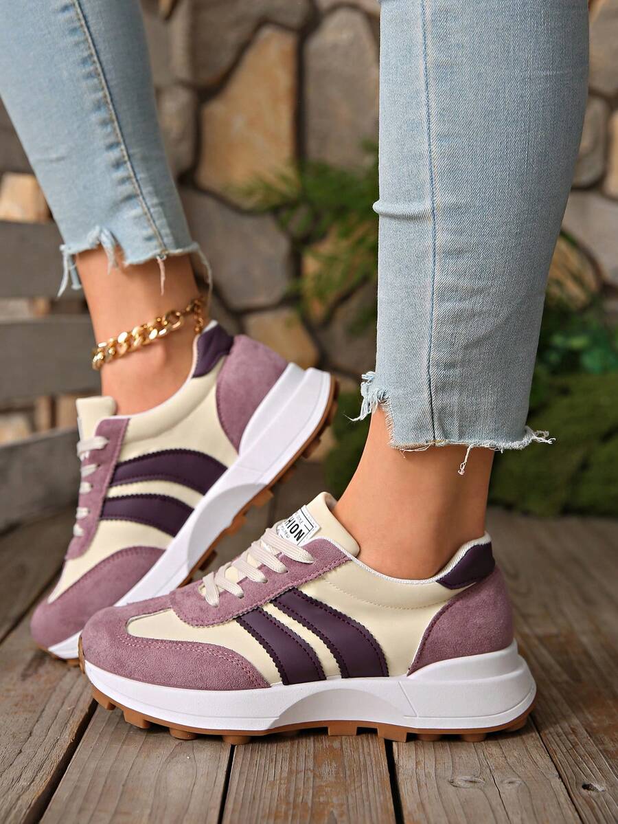 Retro gestreepte sneakers voor dames met dikke zool