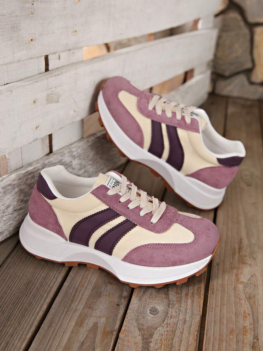 Retro gestreepte sneakers voor dames met dikke zool